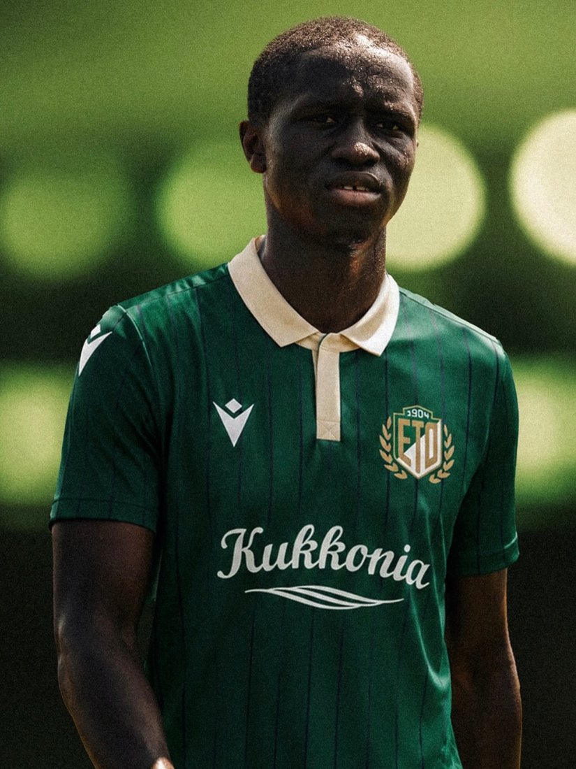 Modoulamin Mass in ETO FC Győr kit